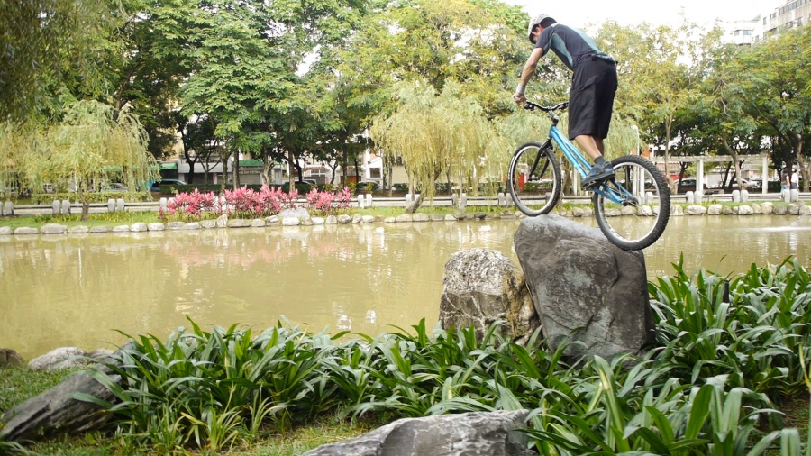 images/forum/2013/trials experimental film - taichung children park.still003lr.jpg